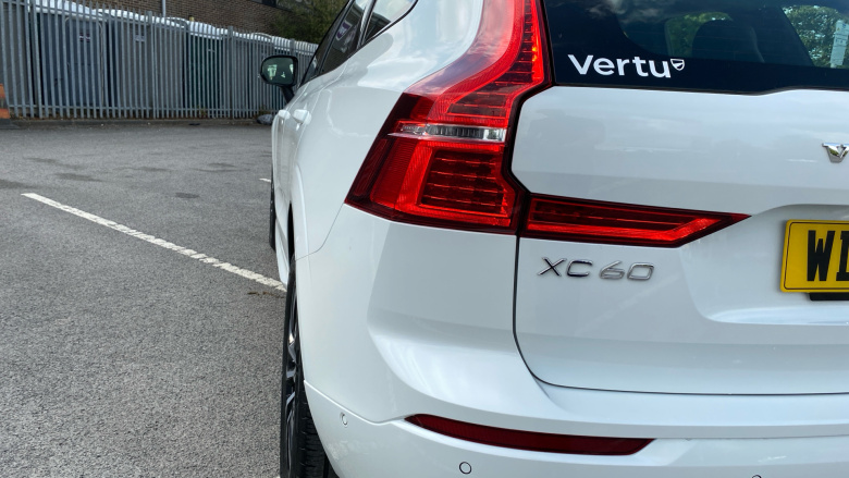 Volvo XC60 2.0 B4D Plus Dark 5dr AWD Geartronic Diesel Estate